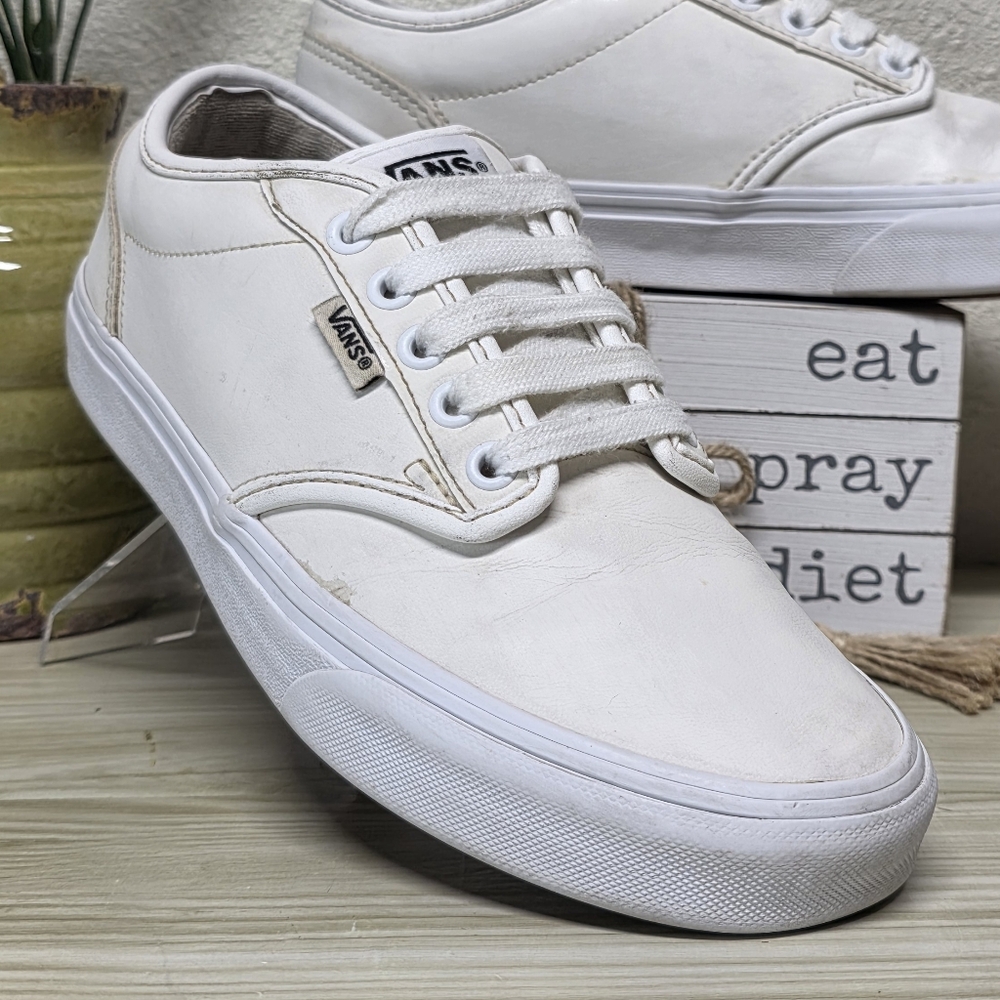 Vans Men's White Classic Sneakers with Minimalist Design, Size 6.5